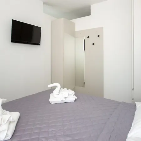 Daire One Life Suites-8 By Interhome